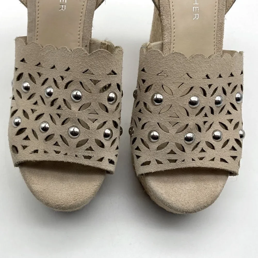 Marc Fisher HATA Cutout Leather Upper Wedge Sandals Tan Color Size 5,5